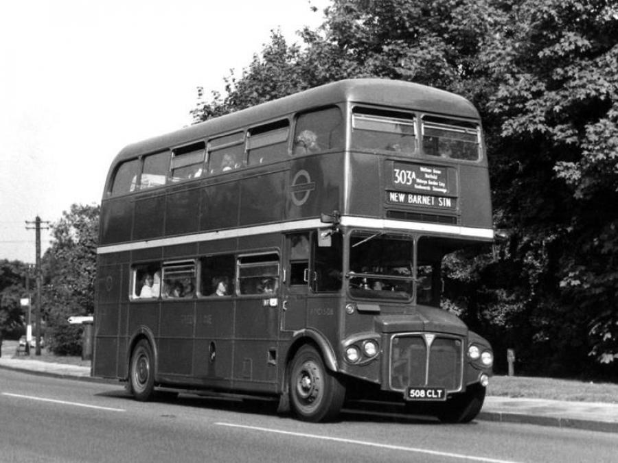  AEC Routemaster RMC Park Royal (H32/25RD) 1962 года  (фото 3 из 5)